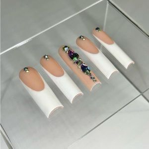 French Tip Bling Nails